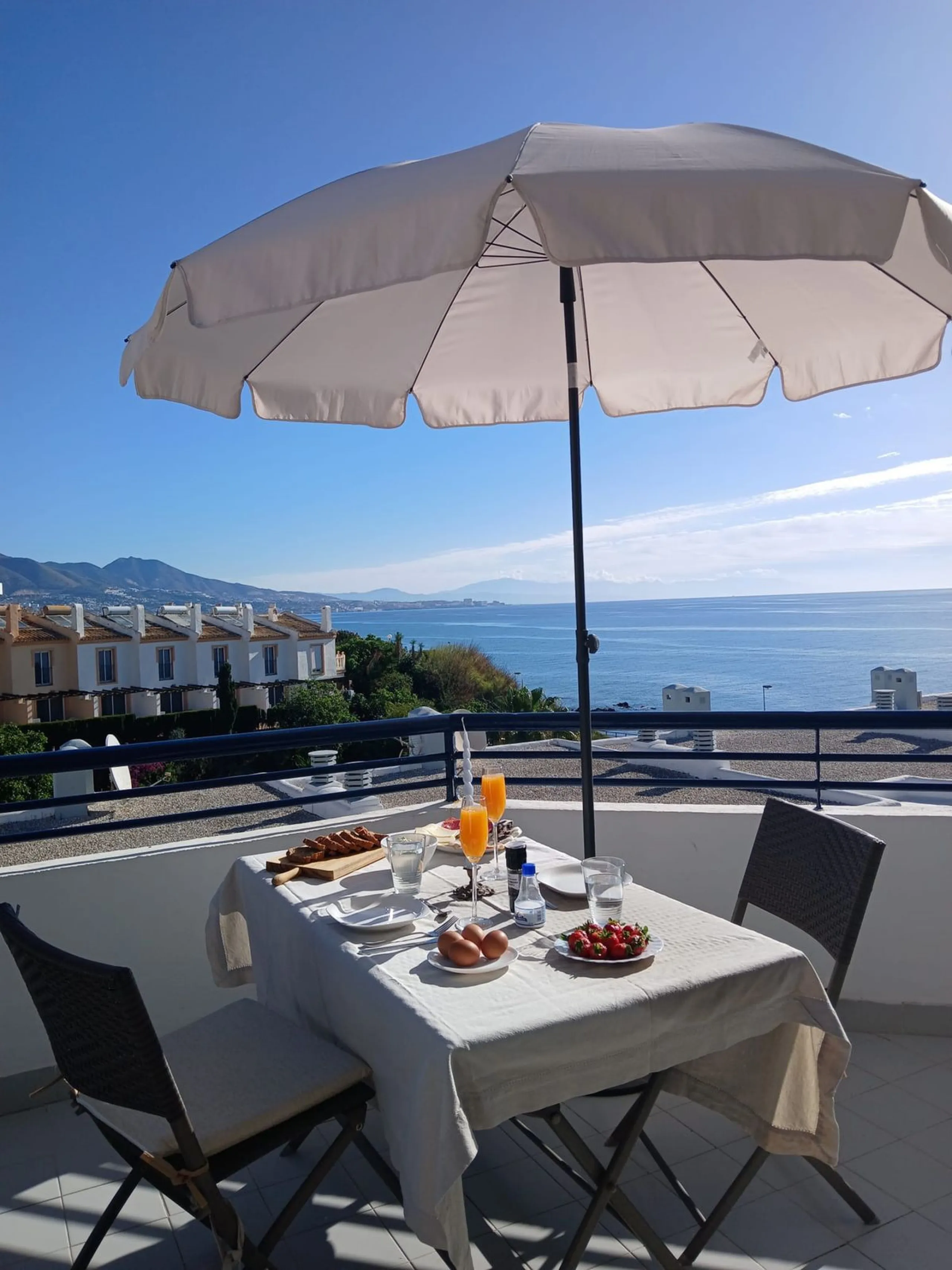 House - Townhouse в продаже в Mijas, Málaga. В доме 2 спален и 2 ванных комнат. Площадь дома 80 м²