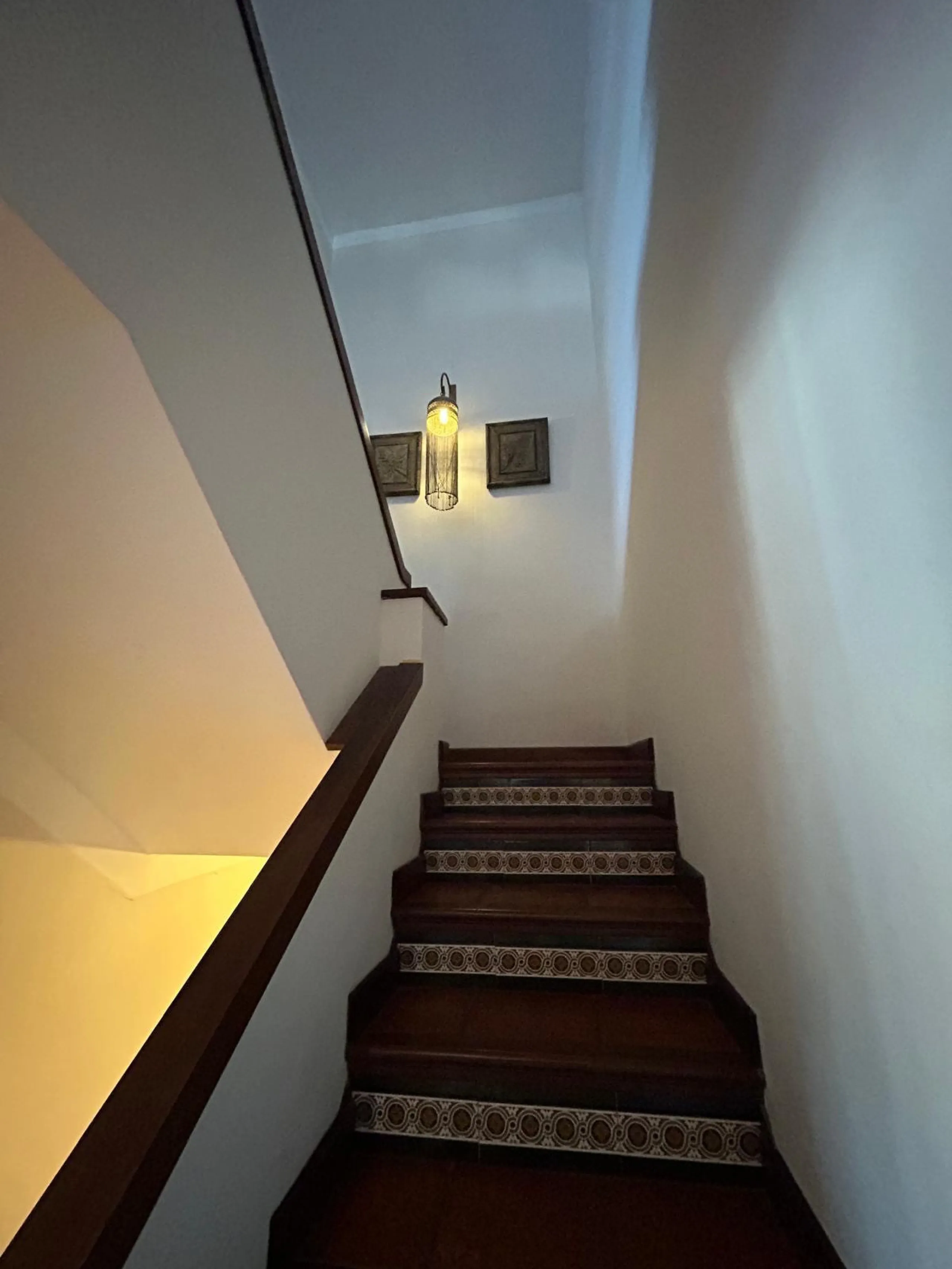 Elegant Townhouse  – A Tranquil Residential Oasis