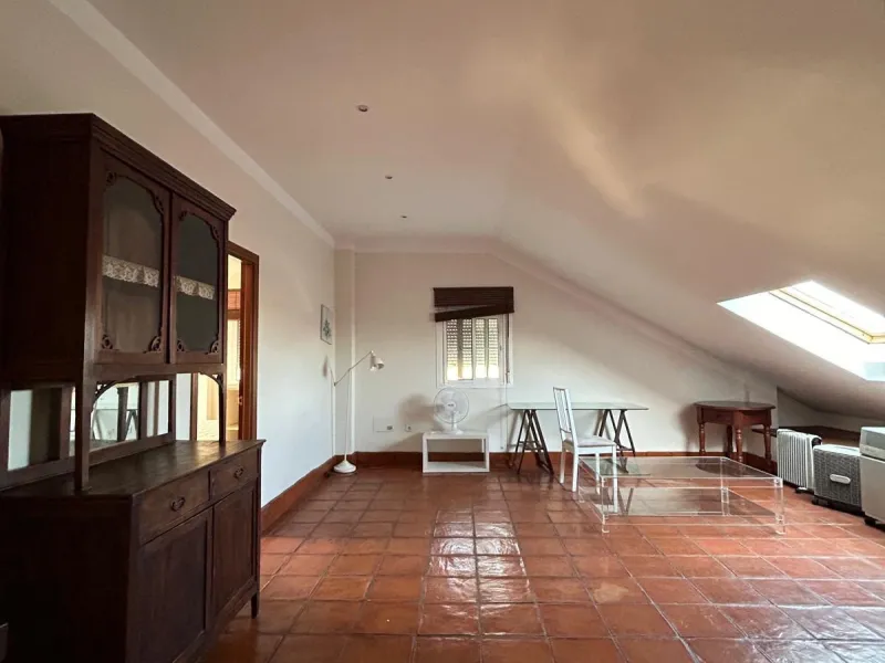 Elegant Townhouse  – A Tranquil Residential Oasis