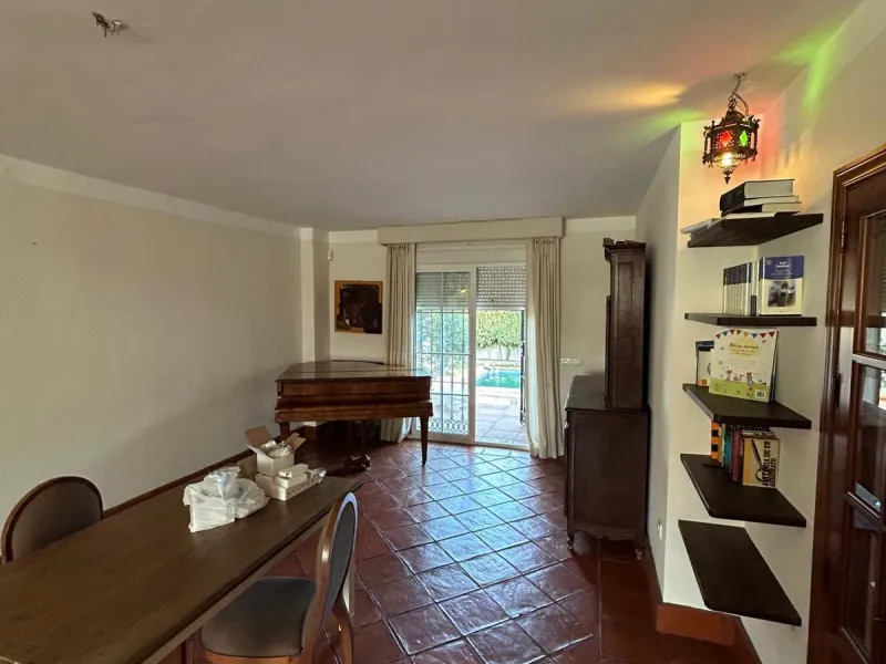 Elegant Townhouse  – A Tranquil Residential Oasis