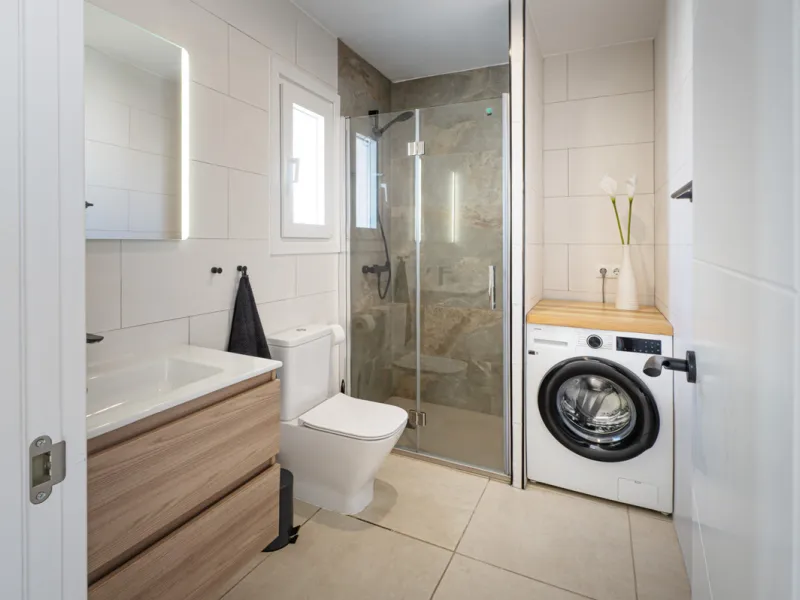 NEW TOWNHOUSE LOCATED IN THE EXCLUSIVE AREA OF MIRAFLORES, JUST 50 METERS FROM THE BEACH – WITH TOURIST LICENSE!!!