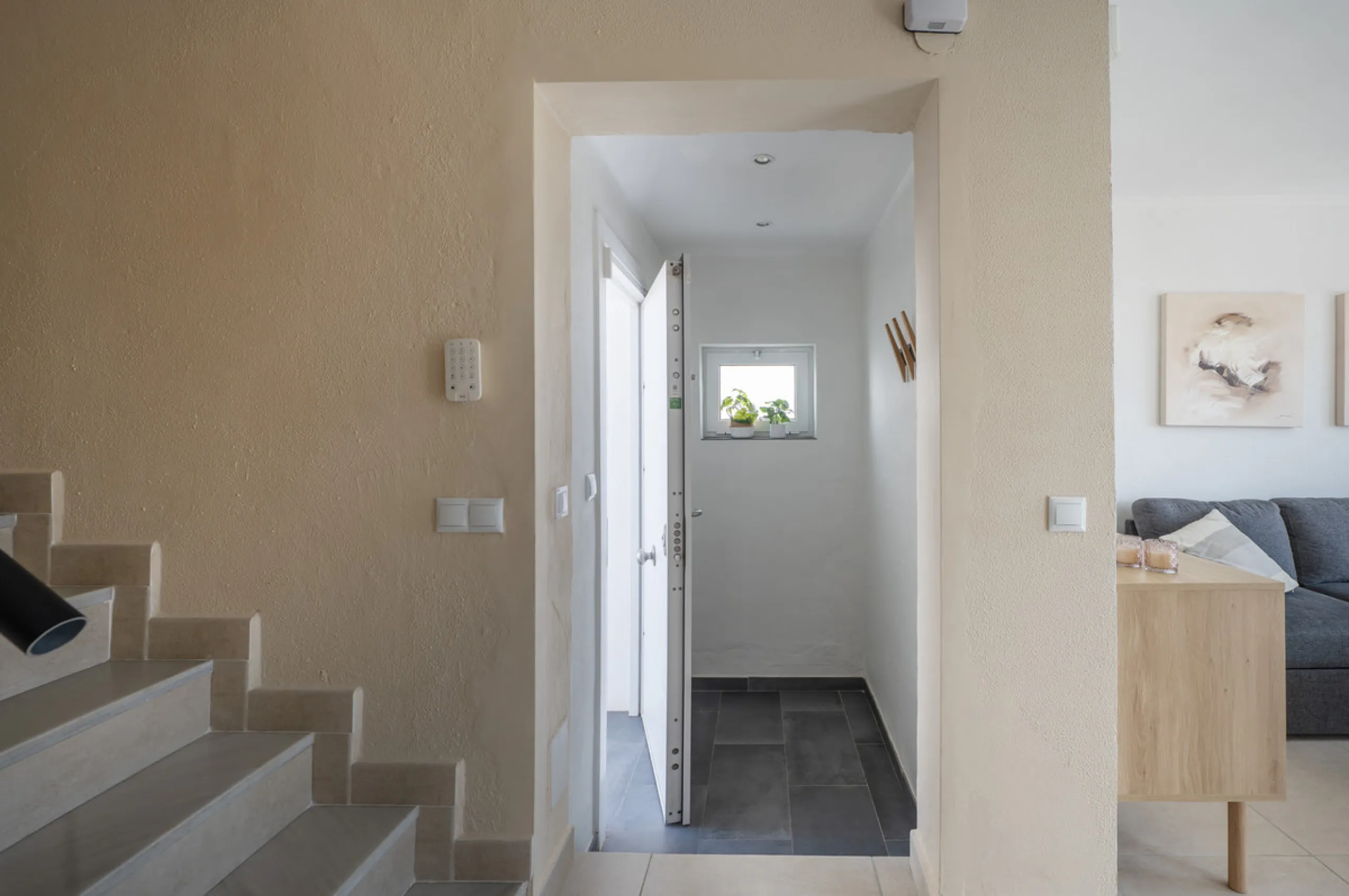 NEW TOWNHOUSE LOCATED IN THE EXCLUSIVE AREA OF MIRAFLORES, JUST 50 METERS FROM THE BEACH – WITH TOURIST LICENSE!!!