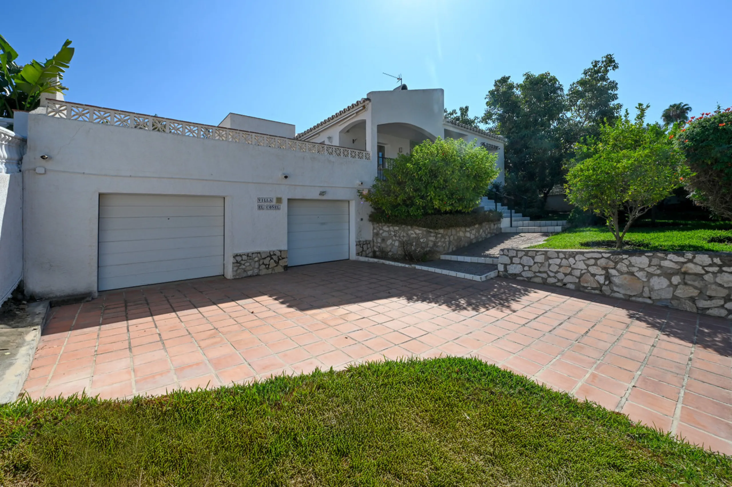 **Beautiful One-Level Villa with Private Pool – Fuengirola / Cerros del Águila**