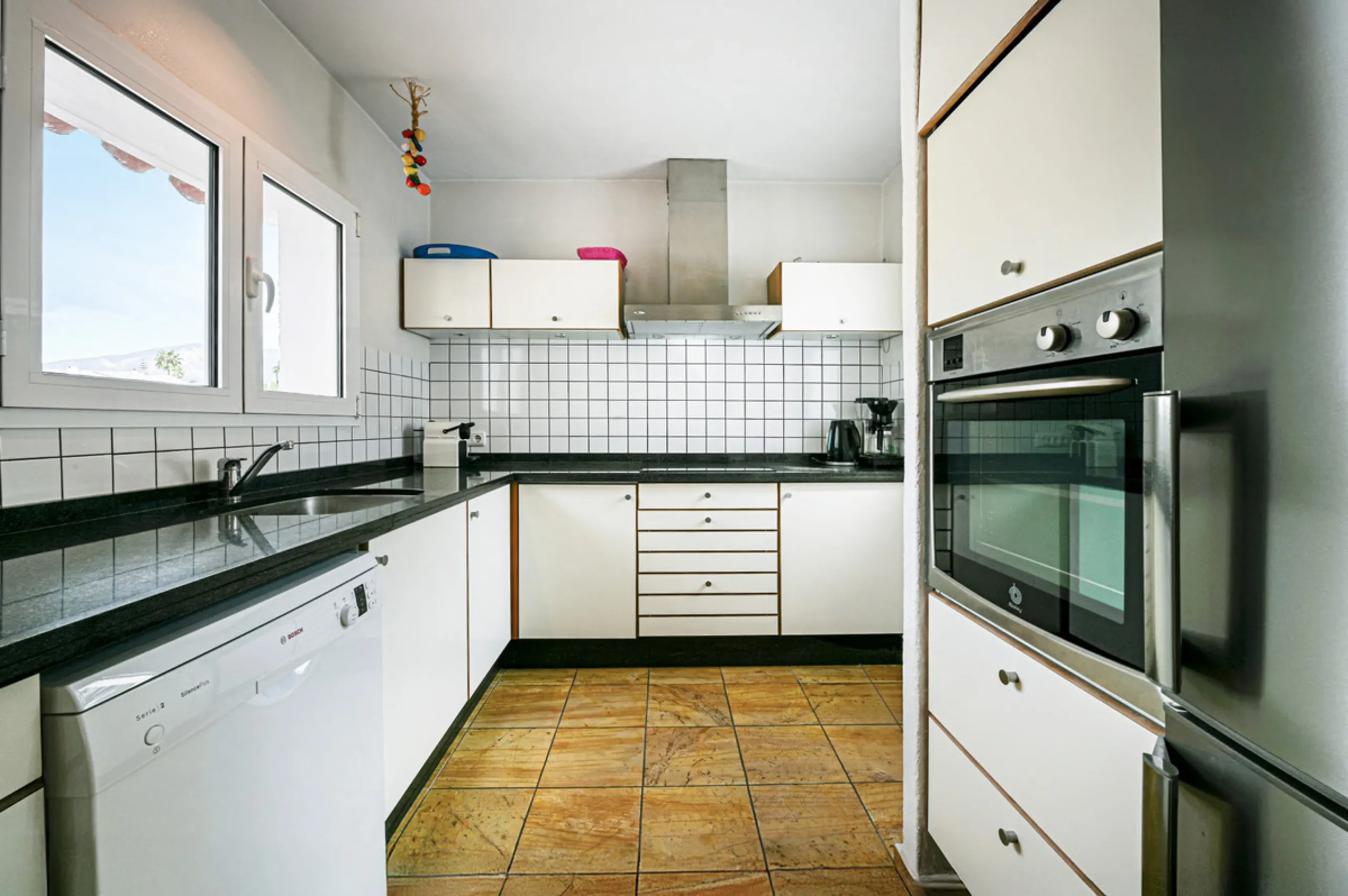 **Beautiful One-Level Villa with Private Pool – Fuengirola / Cerros del Águila**