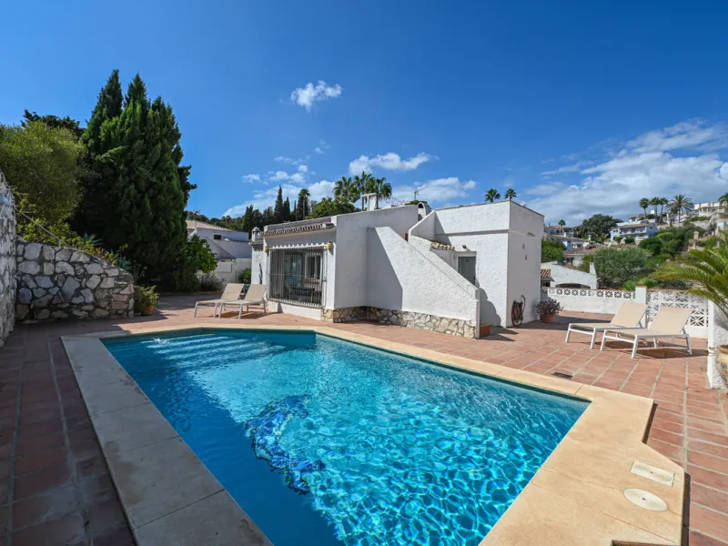 **Beautiful One-Level Villa with Private Pool – Fuengirola / Cerros del Águila**