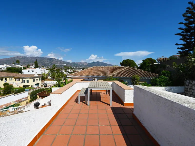 **Beautiful One-Level Villa with Private Pool – Fuengirola / Cerros del Águila**