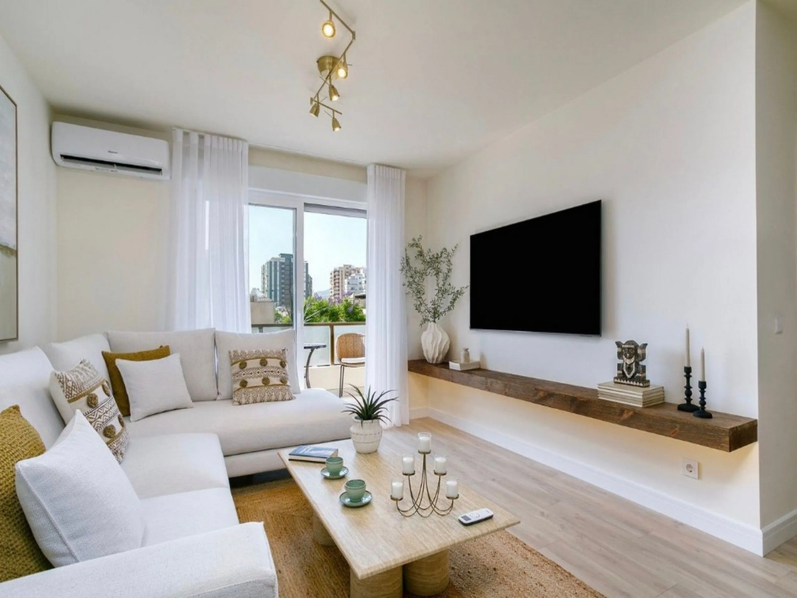 Apartment - Middle Floor Apartment в продаже в Fuengirola, Málaga. В доме 2 спален и 2 ванных комнат. Площадь дома 98 м²