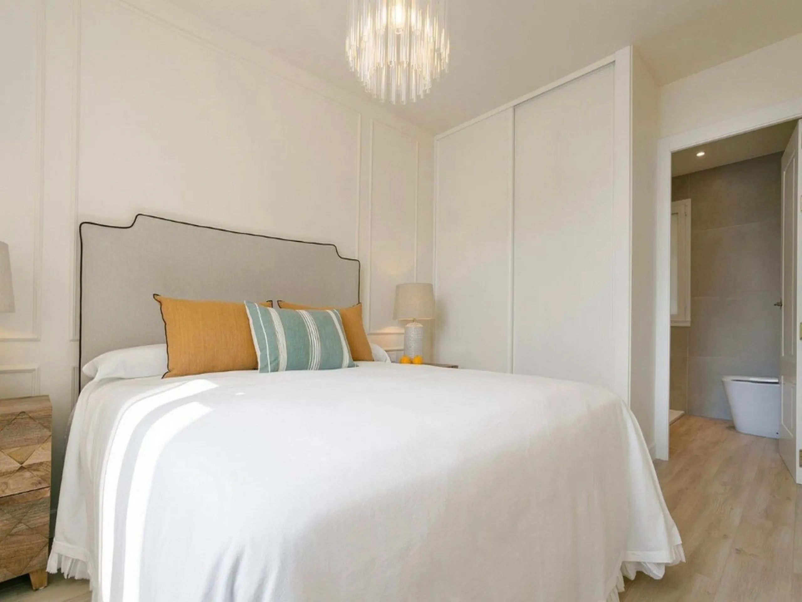 Apartment - Middle Floor Apartment в продаже в Fuengirola, Málaga. В доме 2 спален и 2 ванных комнат. Площадь дома 98 м²