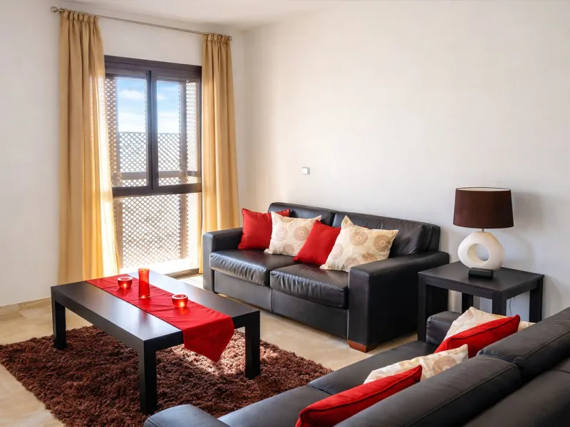 BRIGHT APARTMENT WITH TERRACE AND SEA VIEWS