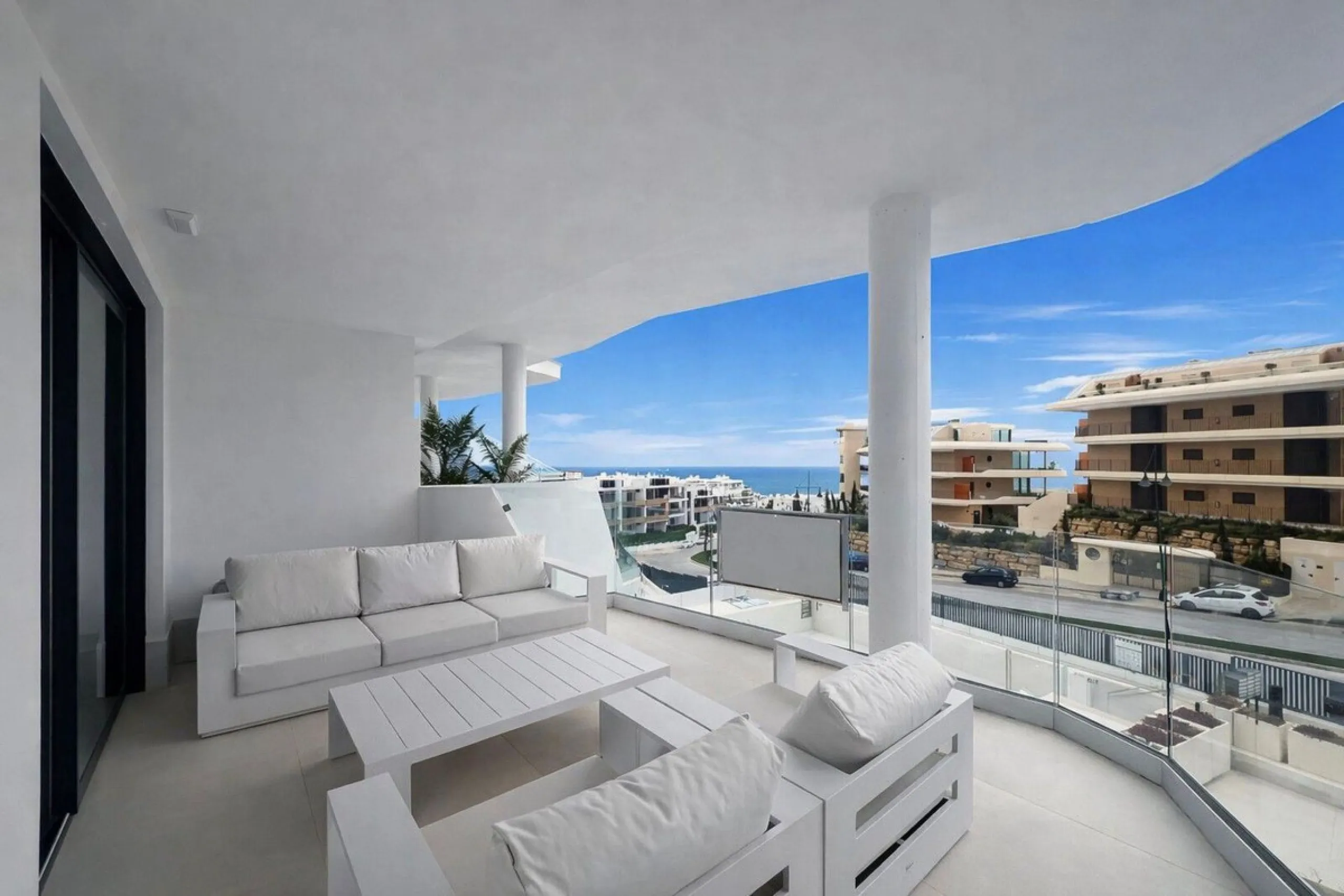 Apartment - Middle Floor Apartment в продаже в Fuengirola, Málaga. В доме 3 спален и 2 ванных комнат. Площадь дома 92 м²