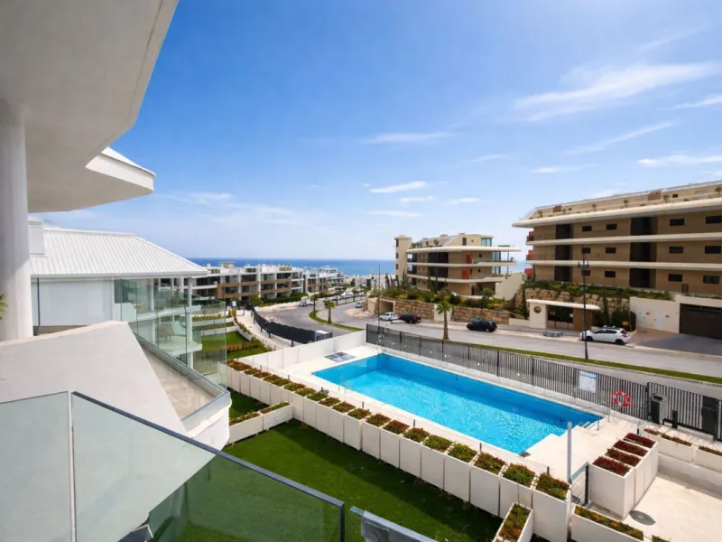 Apartment - Middle Floor Apartment в продаже в Fuengirola, Málaga. В доме 3 спален и 2 ванных комнат. Площадь дома 92 м²