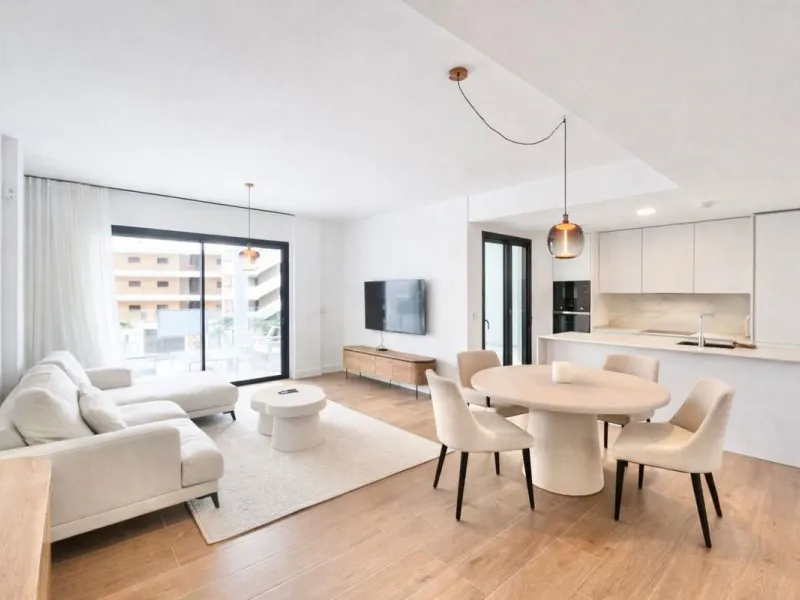 Apartment - Middle Floor Apartment в продаже в Fuengirola, Málaga. В доме 3 спален и 2 ванных комнат. Площадь дома 92 м²