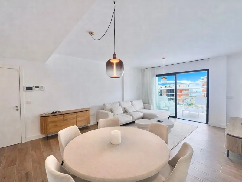 Apartment - Middle Floor Apartment в продаже в Fuengirola, Málaga. В доме 3 спален и 2 ванных комнат. Площадь дома 92 м²