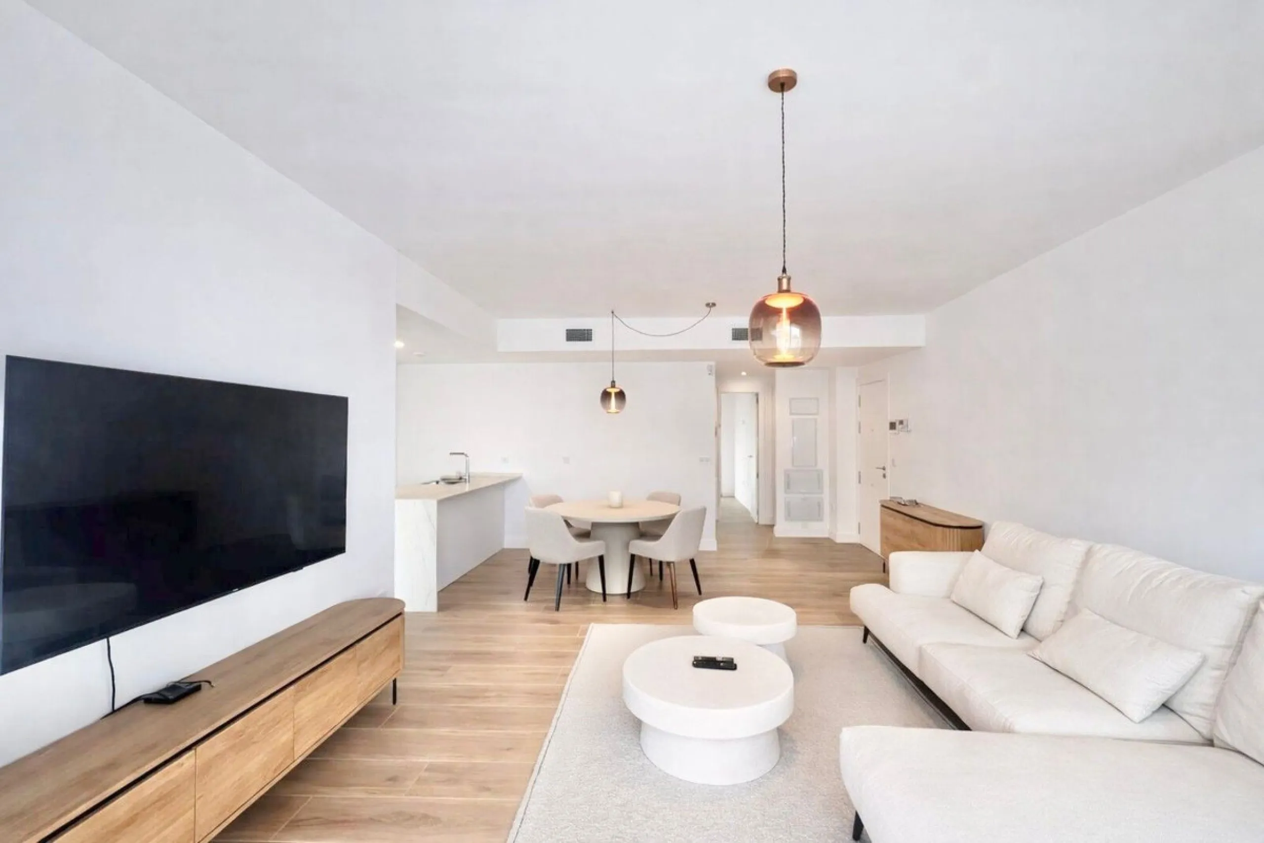 Apartment - Middle Floor Apartment в продаже в Fuengirola, Málaga. В доме 3 спален и 2 ванных комнат. Площадь дома 92 м²