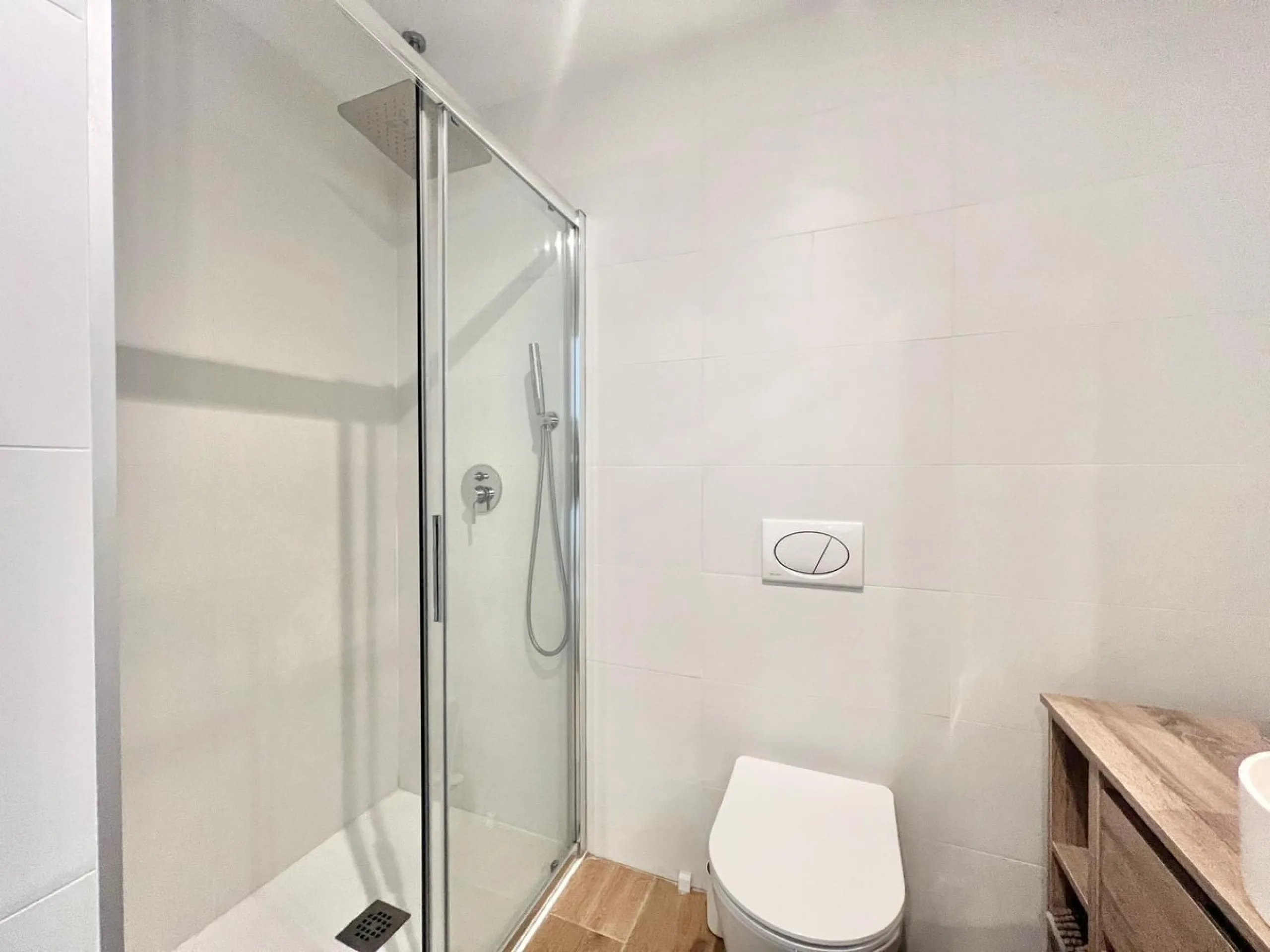 Apartment - Middle Floor Apartment в продаже в Fuengirola, Málaga. В доме 3 спален и 2 ванных комнат. Площадь дома 92 м²