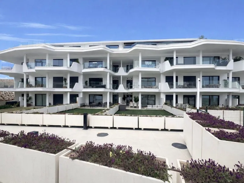 Apartment - Middle Floor Apartment в продаже в Fuengirola, Málaga. В доме 3 спален и 2 ванных комнат. Площадь дома 92 м²