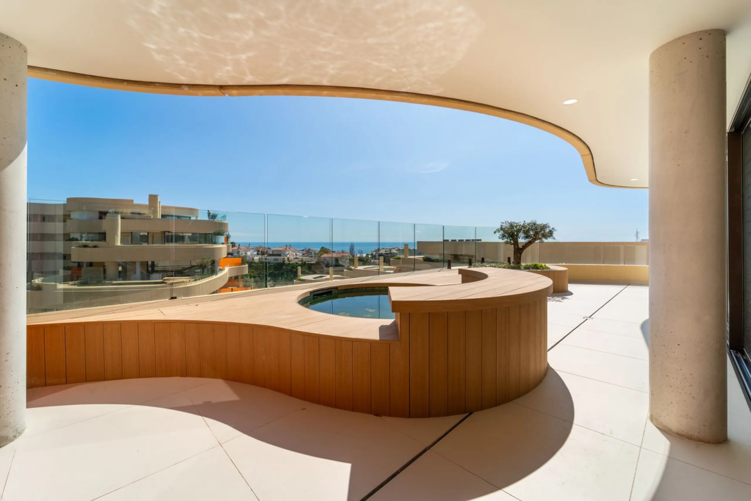 Apartment - Penthouse в продаже в Fuengirola, Málaga. В доме 3 спален и 2 ванных комнат. Площадь дома 114 м²