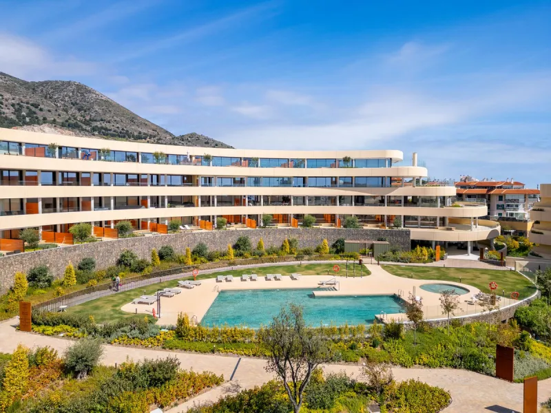 Apartment - Penthouse в продаже в Fuengirola, Málaga. В доме 3 спален и 2 ванных комнат. Площадь дома 114 м²