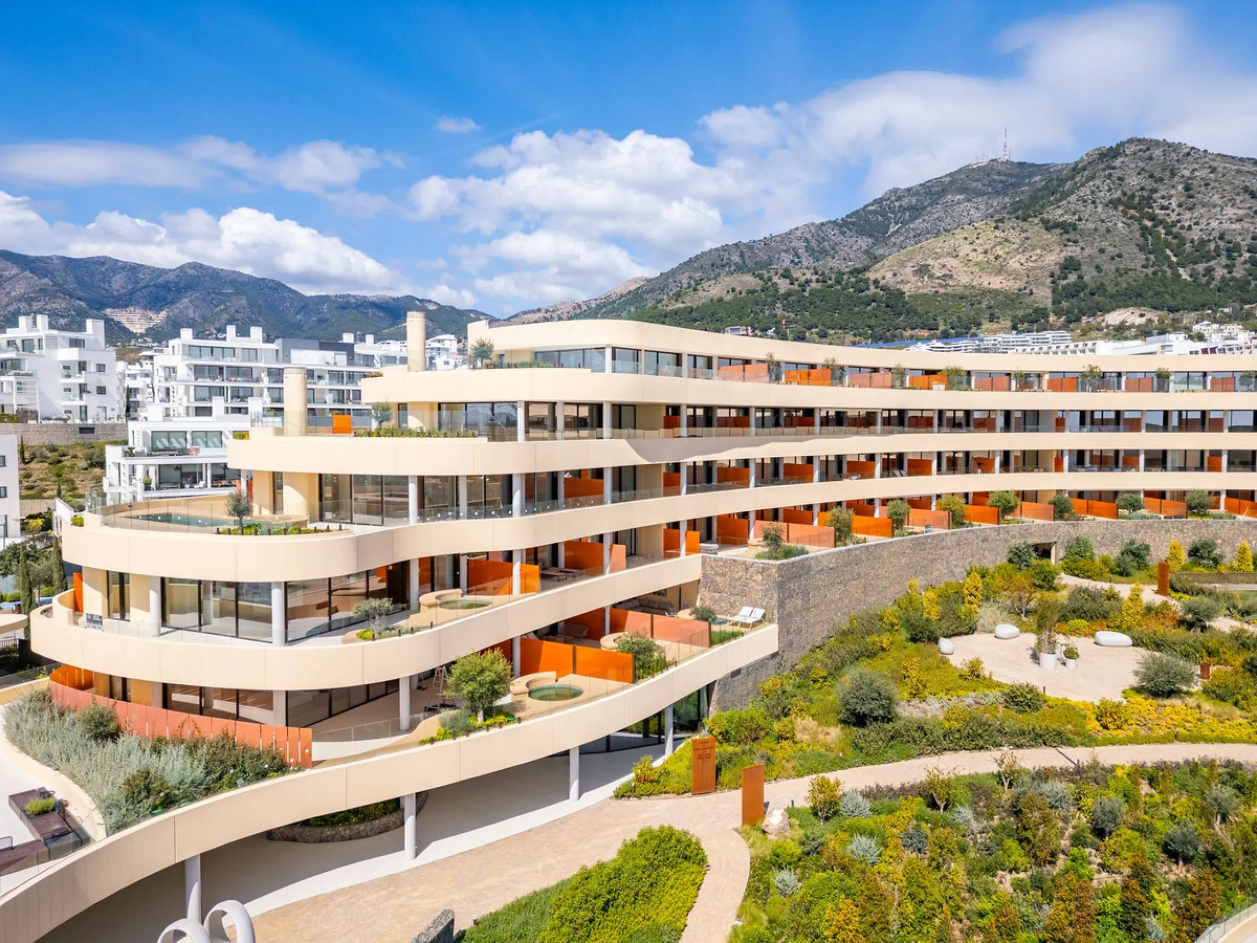 Apartment - Penthouse в продаже в Fuengirola, Málaga. В доме 3 спален и 2 ванных комнат. Площадь дома 114 м²