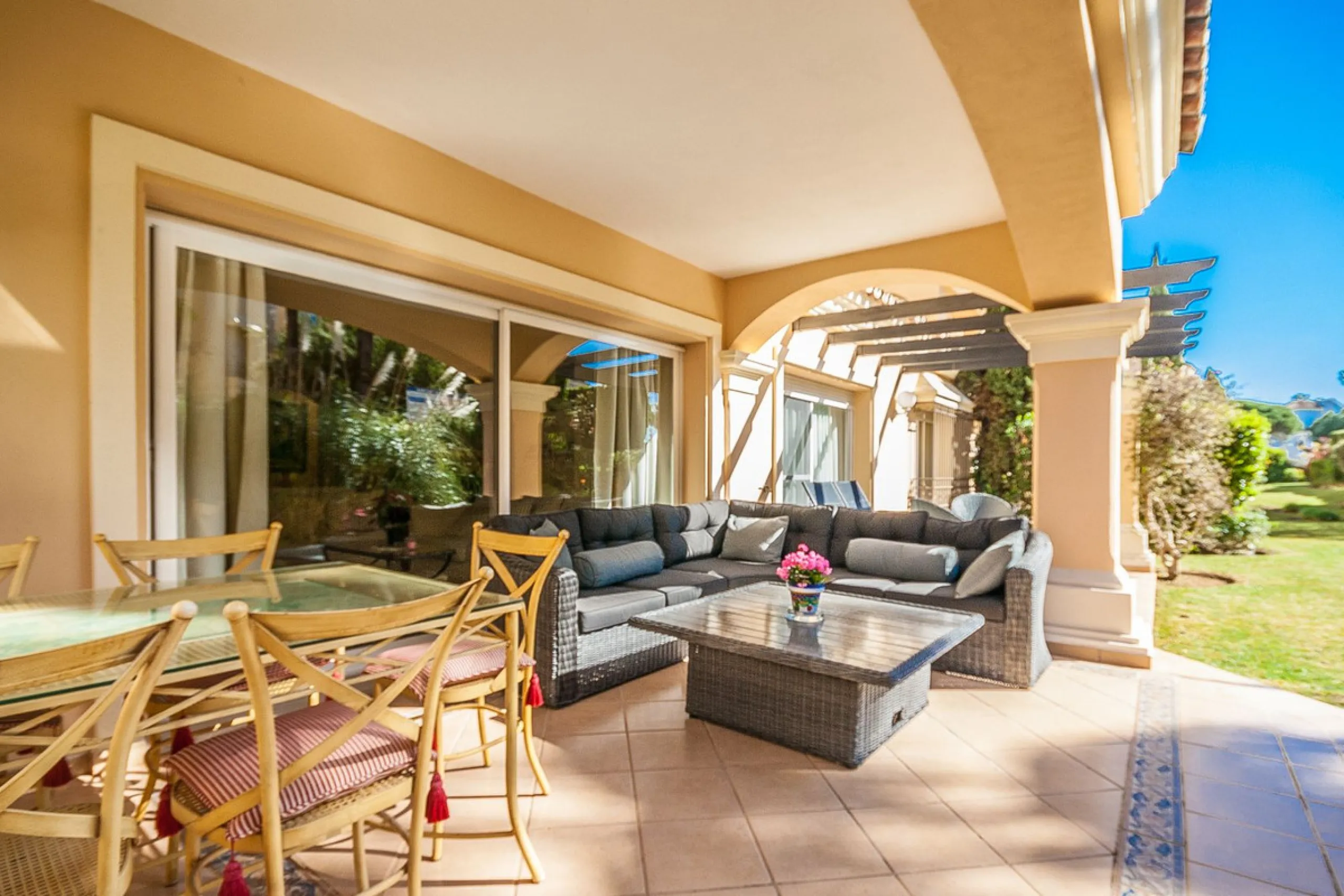 Discover your dream retreat in this stunning garden apartment, ideally situated just a short stroll from vibrant shops and the pristine beach. Nestled within a fully gated community, residents enjoy access to four sparkling swimming pools and lush tropica