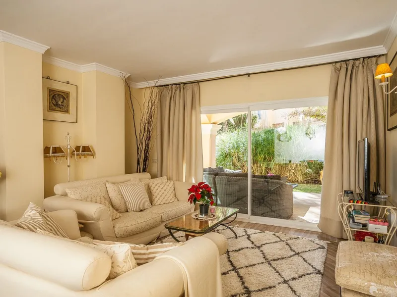 Discover your dream retreat in this stunning garden apartment, ideally situated just a short stroll from vibrant shops and the pristine beach. Nestled within a fully gated community, residents enjoy access to four sparkling swimming pools and lush tropica