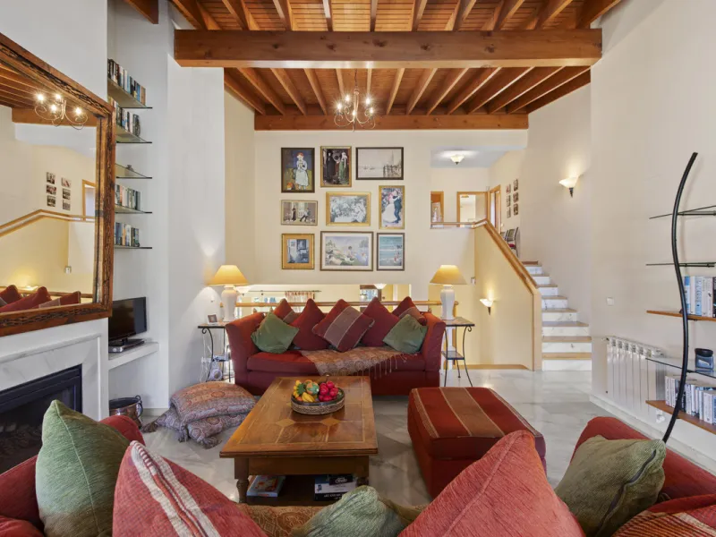 This beautifully presented villa is set within a small, secure gated community, offering privacy, peace of mind, and a wonderful sense of exclusivity. Boasting beautiful sea and golf views, the property enjoys a tranquil setting while remaining convenient