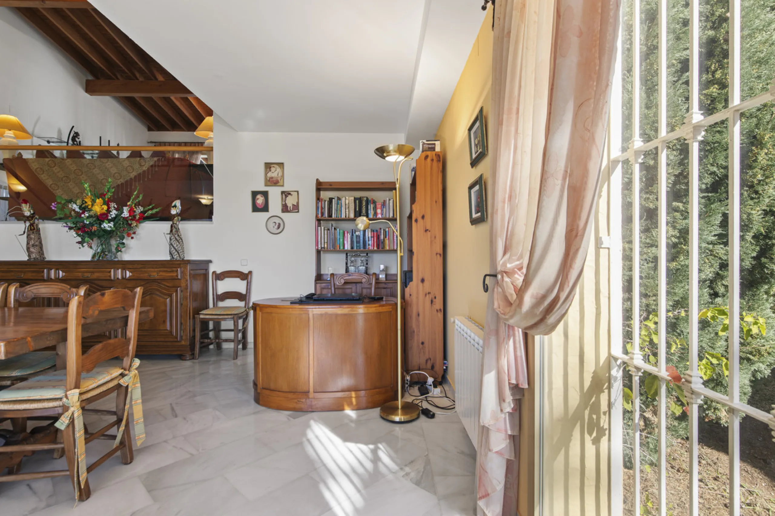 This beautifully presented villa is set within a small, secure gated community, offering privacy, peace of mind, and a wonderful sense of exclusivity. Boasting beautiful sea and golf views, the property enjoys a tranquil setting while remaining convenient