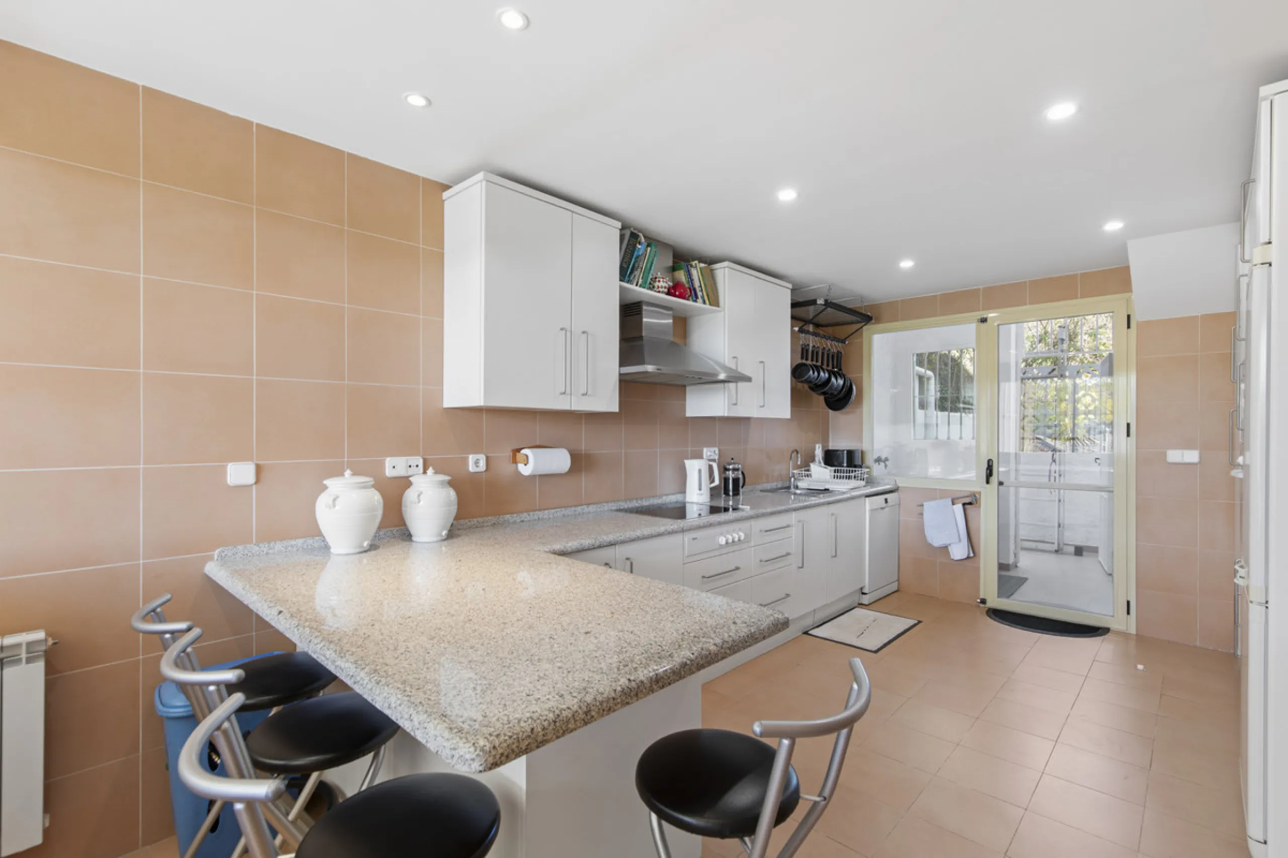 This beautifully presented villa is set within a small, secure gated community, offering privacy, peace of mind, and a wonderful sense of exclusivity. Boasting beautiful sea and golf views, the property enjoys a tranquil setting while remaining convenient