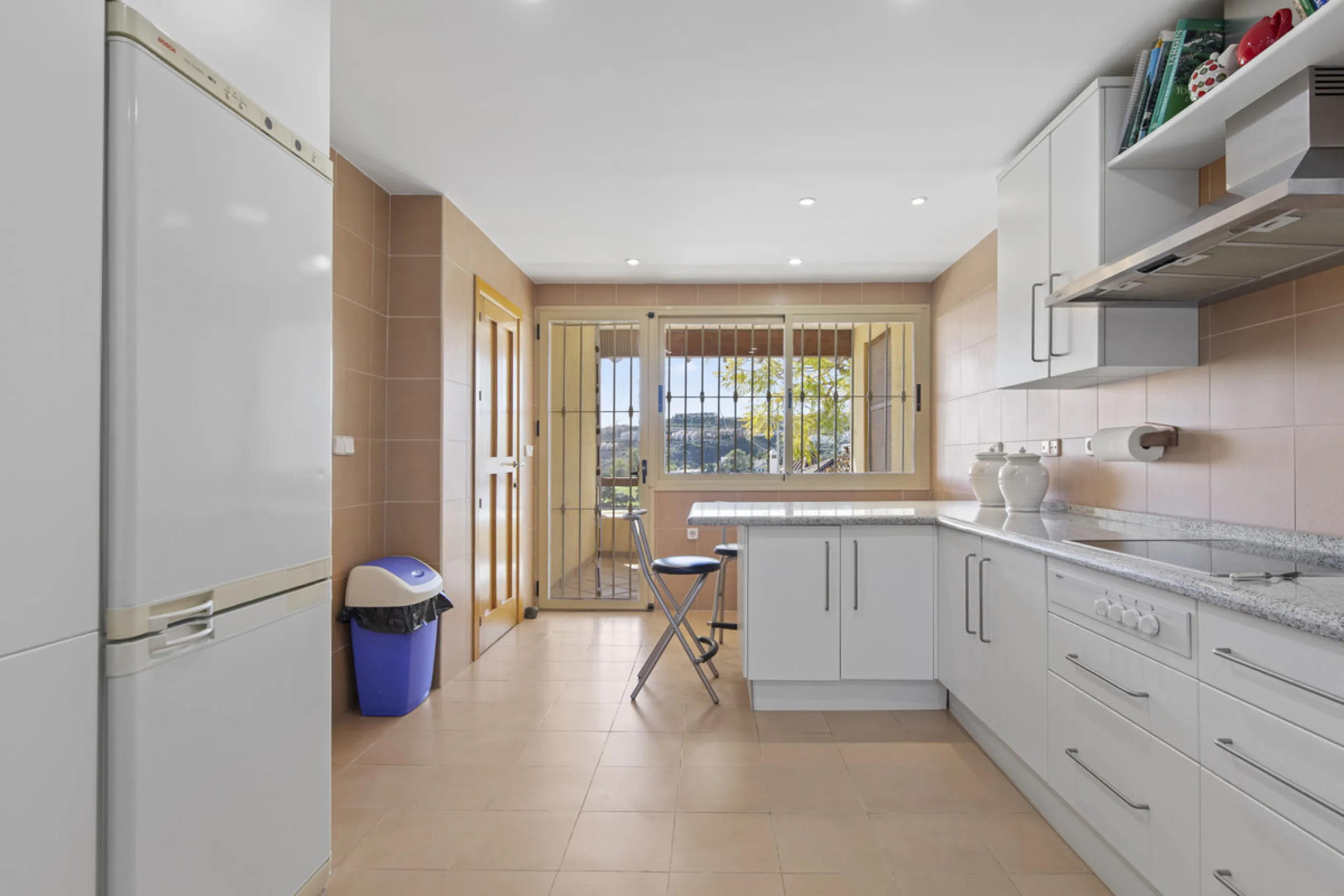 This beautifully presented villa is set within a small, secure gated community, offering privacy, peace of mind, and a wonderful sense of exclusivity. Boasting beautiful sea and golf views, the property enjoys a tranquil setting while remaining convenient