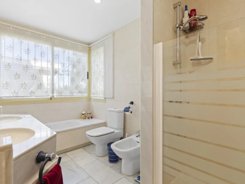 This beautifully presented villa is set within a small, secure gated community, offering privacy, peace of mind, and a wonderful sense of exclusivity. Boasting beautiful sea and golf views, the property enjoys a tranquil setting while remaining convenient