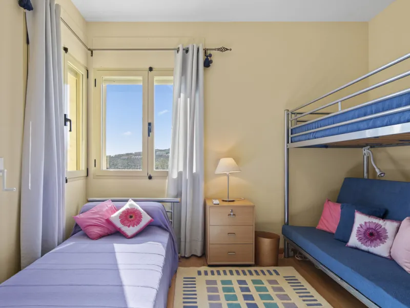 This beautifully presented villa is set within a small, secure gated community, offering privacy, peace of mind, and a wonderful sense of exclusivity. Boasting beautiful sea and golf views, the property enjoys a tranquil setting while remaining convenient
