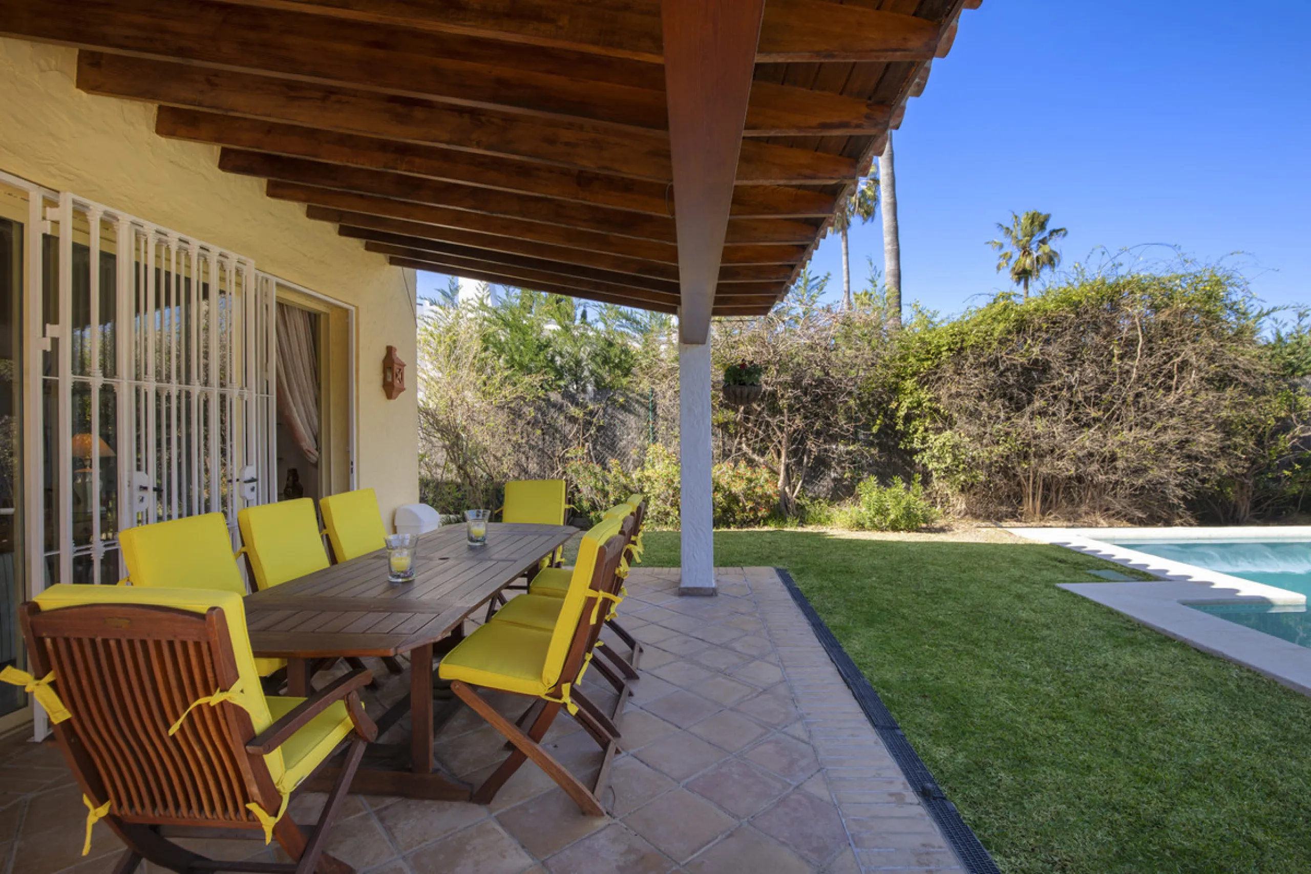 This beautifully presented villa is set within a small, secure gated community, offering privacy, peace of mind, and a wonderful sense of exclusivity. Boasting beautiful sea and golf views, the property enjoys a tranquil setting while remaining convenient