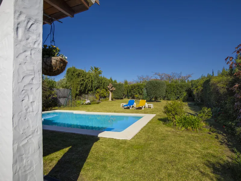 This beautifully presented villa is set within a small, secure gated community, offering privacy, peace of mind, and a wonderful sense of exclusivity. Boasting beautiful sea and golf views, the property enjoys a tranquil setting while remaining convenient