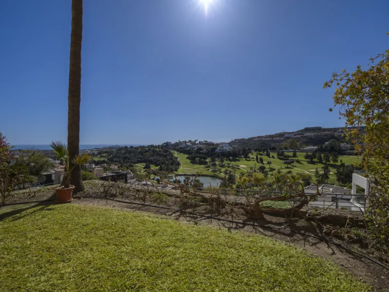 This beautifully presented villa is set within a small, secure gated community, offering privacy, peace of mind, and a wonderful sense of exclusivity. Boasting beautiful sea and golf views, the property enjoys a tranquil setting while remaining convenient