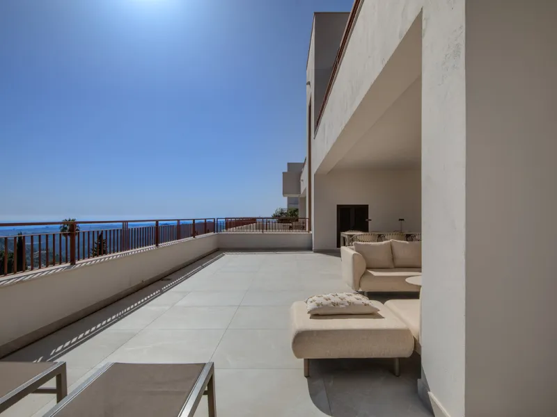 Apartment - Middle Floor Apartment в продаже в Istán, Málaga. В доме 3 спален и 2 ванных комнат. Площадь дома 203 м²