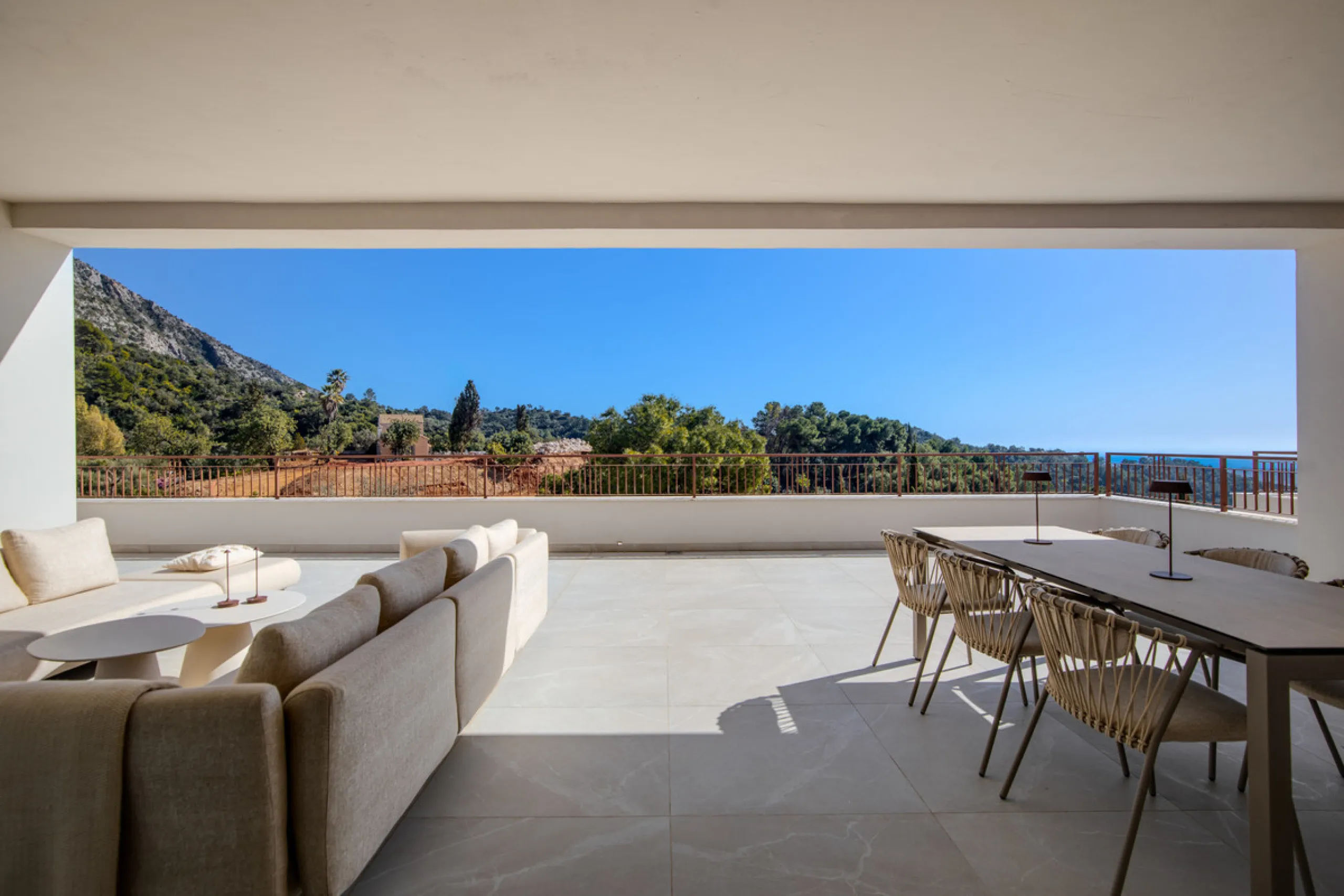 Apartment - Middle Floor Apartment в продаже в Istán, Málaga. В доме 3 спален и 2 ванных комнат. Площадь дома 203 м²