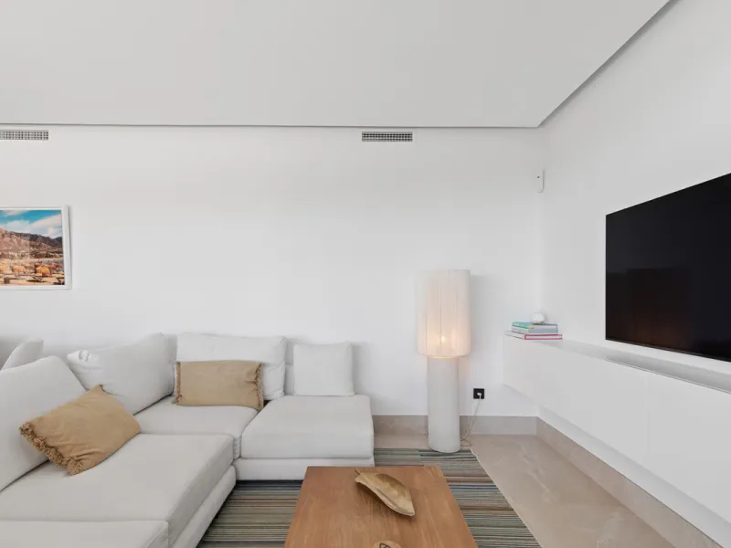 Apartment - Middle Floor Apartment в продаже в Istán, Málaga. В доме 3 спален и 2 ванных комнат. Площадь дома 203 м²