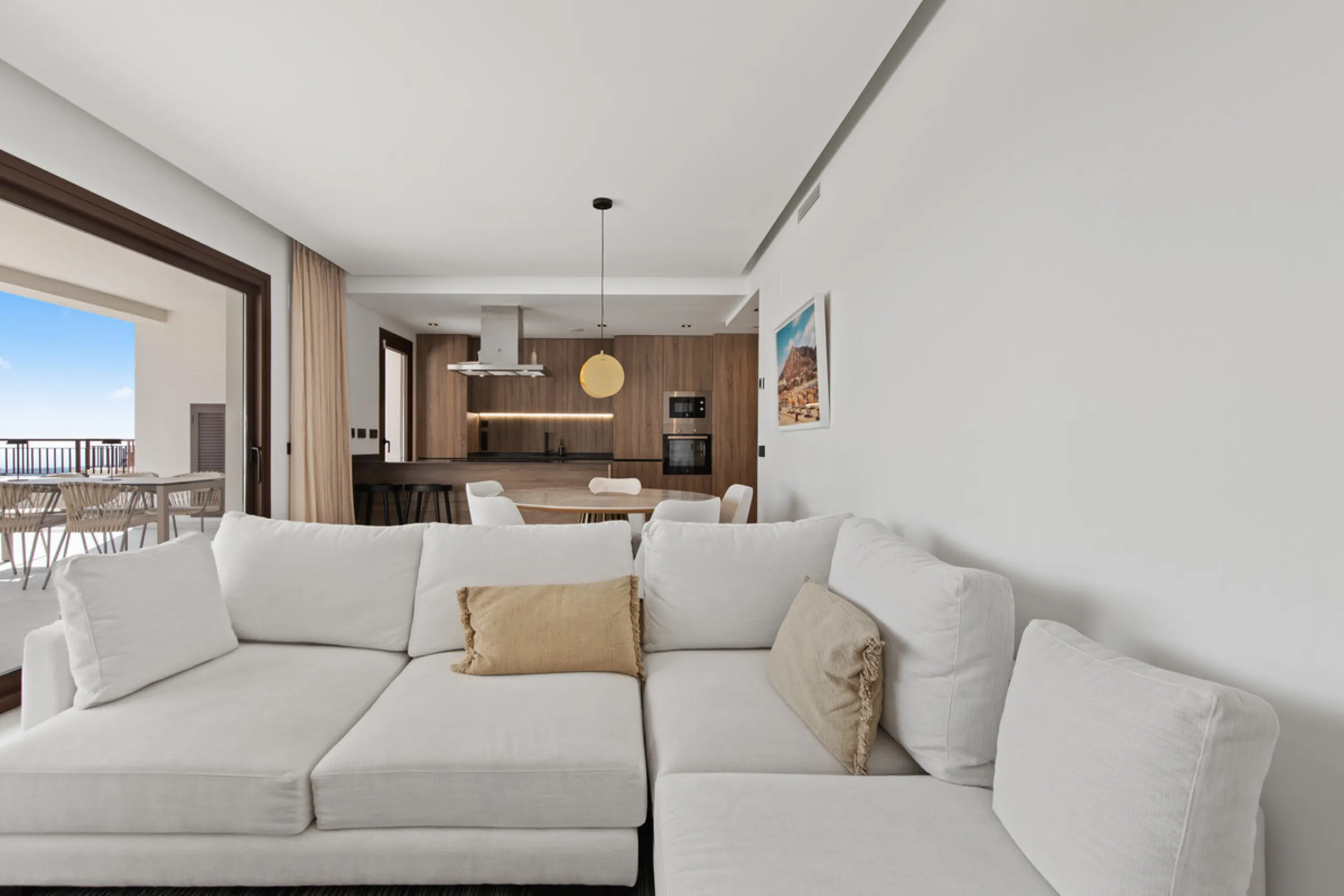 Apartment - Middle Floor Apartment в продаже в Istán, Málaga. В доме 3 спален и 2 ванных комнат. Площадь дома 203 м²
