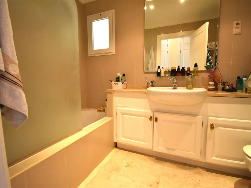 Welcome to your own piece of heaven in the popular La Cala Hills urbanisation.  New to the market located on an elevated ground floor unit in a luxury apartment block walking to local amenities and public transport and just 10 minutes by car you will arri