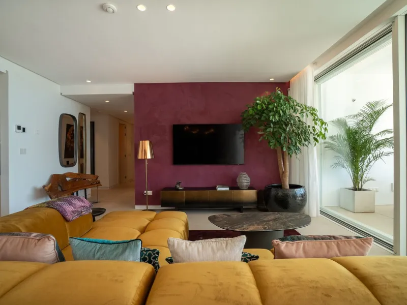 Designer 3-bedroom apartment with panoramic sea views located in the prestigious Palo Alto community, just a few minutes from Marbella.
