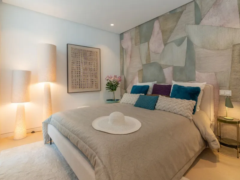Designer 3-bedroom apartment with panoramic sea views located in the prestigious Palo Alto community, just a few minutes from Marbella.