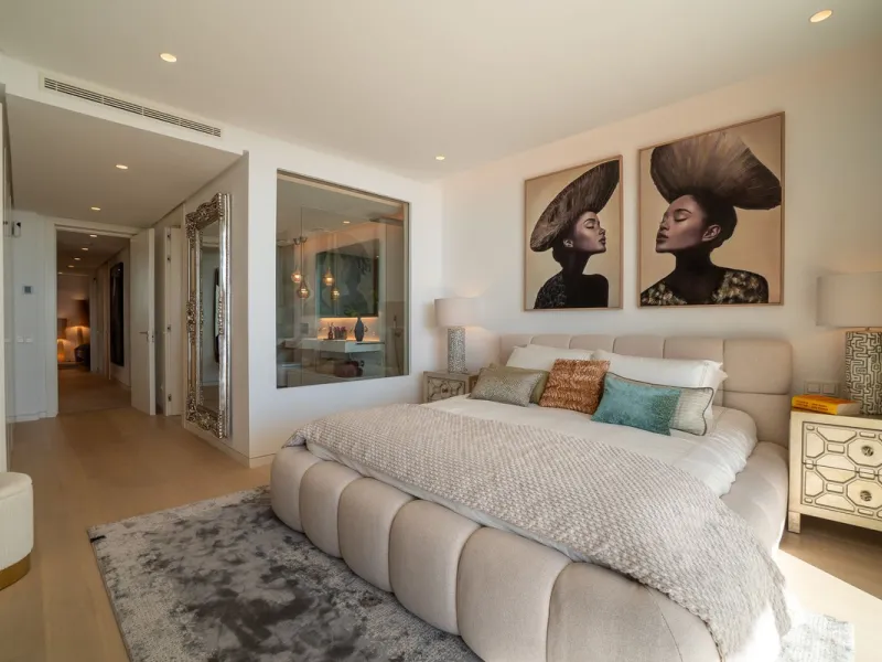 Designer 3-bedroom apartment with panoramic sea views located in the prestigious Palo Alto community, just a few minutes from Marbella.