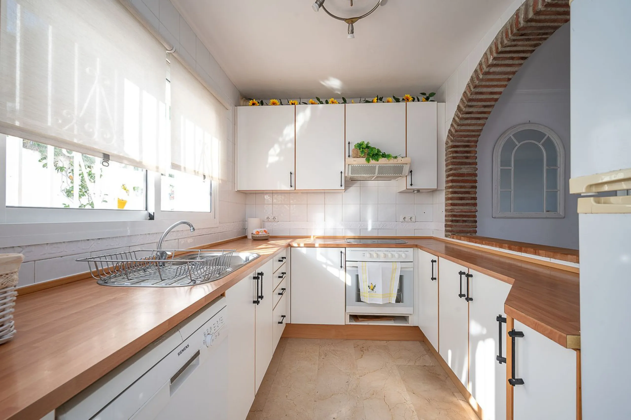 House - Townhouse в продаже в Mijas, Málaga. В доме 3 спален и 2 ванных комнат. Площадь дома 188 м²