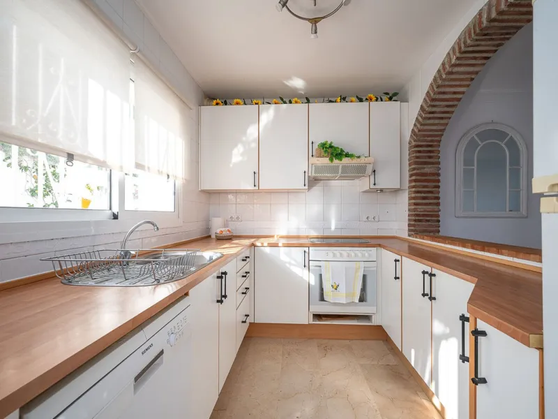 House - Townhouse в продаже в Mijas, Málaga. В доме 3 спален и 2 ванных комнат. Площадь дома 188 м²