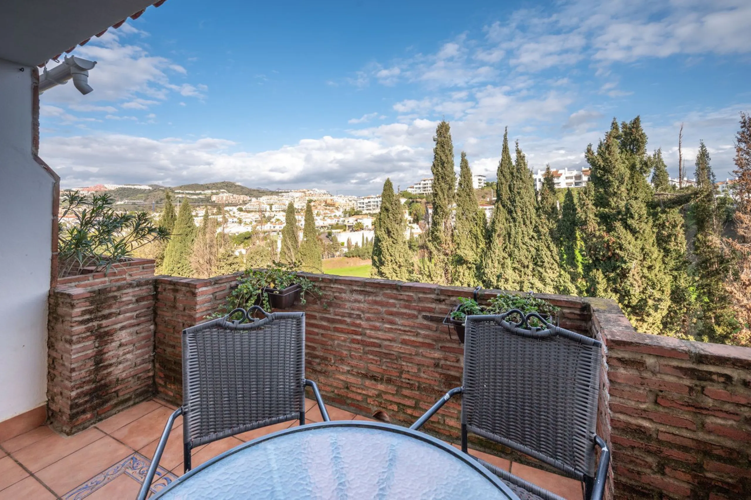 House - Townhouse в продаже в Mijas, Málaga. В доме 3 спален и 2 ванных комнат. Площадь дома 188 м²