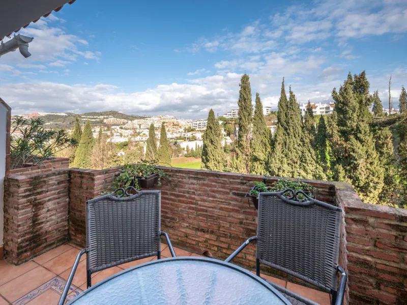 House - Townhouse в продаже в Mijas, Málaga. В доме 3 спален и 2 ванных комнат. Площадь дома 188 м²