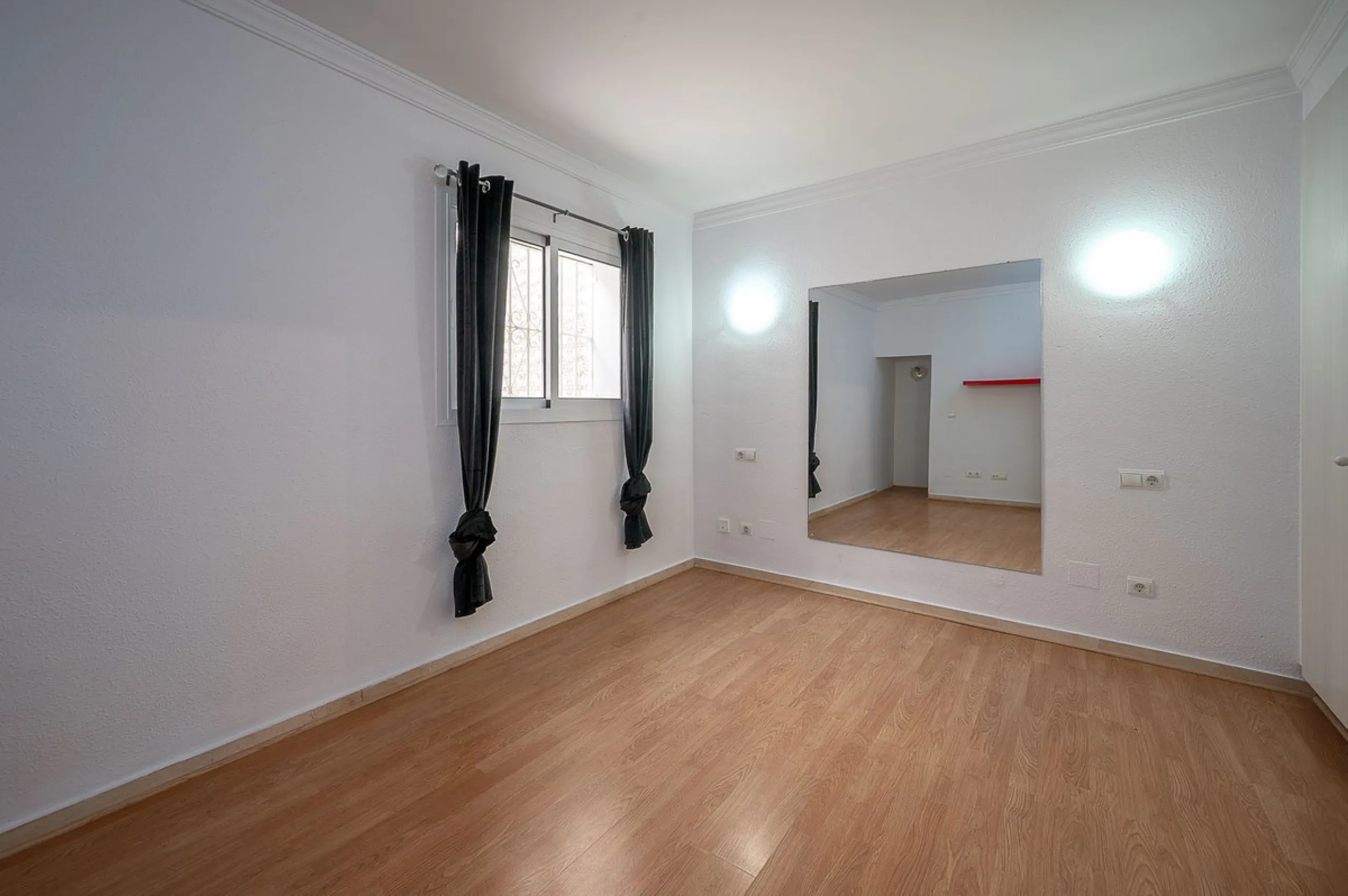 House - Townhouse в продаже в Mijas, Málaga. В доме 3 спален и 2 ванных комнат. Площадь дома 188 м²
