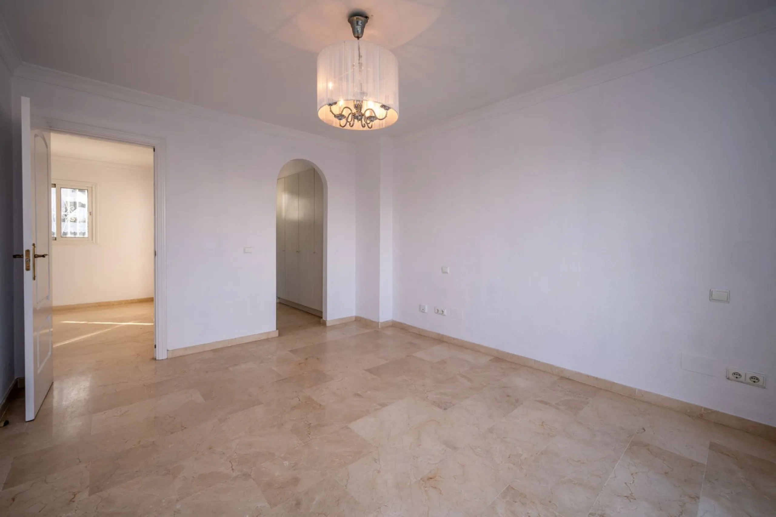 House - Townhouse в продаже в Mijas, Málaga. В доме 3 спален и 2 ванных комнат. Площадь дома 188 м²
