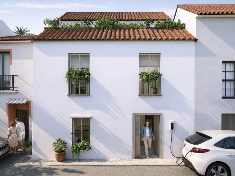 Exclusive duplex property with an approximate surface area of 120 m², located in the heart of Estepona's historic center, fully renovated and sold furnished.