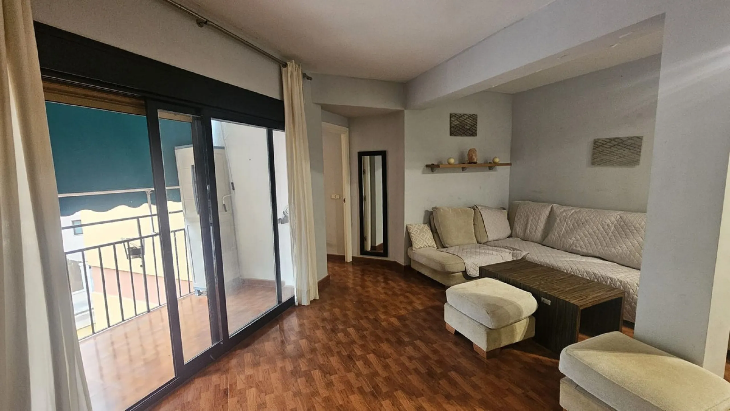 Apartment - Middle Floor Apartment в продаже в Marbella, Málaga. В доме 1 спален и 1 ванных комнат. Площадь дома 50 м²